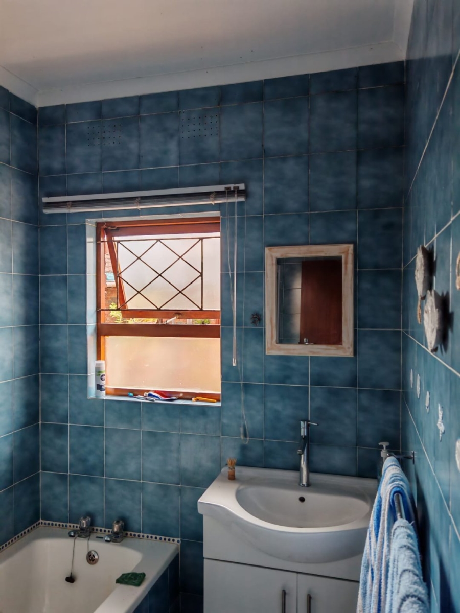 3 Bedroom Property for Sale in Nahoon Valley Park Eastern Cape
